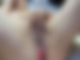 Live cam show with kattysquirt - Athletic Shaved Pussy on CamwithHer