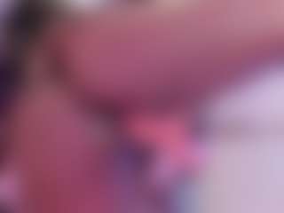 Live cam show with KendraChavez - Toes on Camsoda