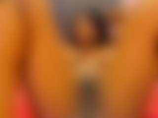 Live cam show with KendraChavez - Living Room on Camsoda