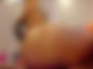 Live cam show with KendraChavez - Striptease Teen (18+) on Camsoda