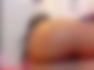 Live cam show with KendraChavez - Ebony Teen (18+) on SmokeAndPoke