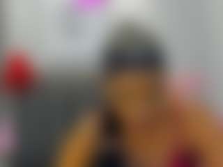 Live cam show with KendraChavez - Living Room on Camsoda