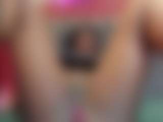 Live cam show with KendraChavez - Oil on Fit Hotties
