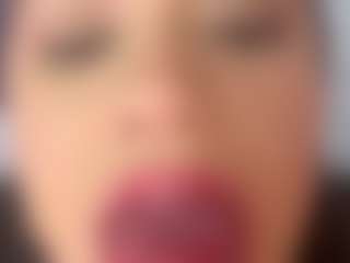 Live cam show with Alice Jones milf - Curvy Middle Aged on crypto-cams