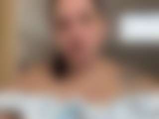 Alice Jones milf MILF webcam performer live streaming