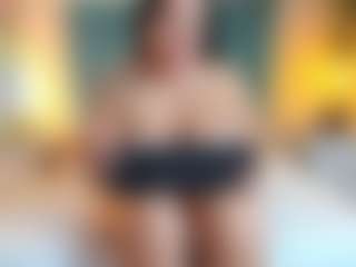 Live cam show with Alice Jones - Drinking on hornycams.live