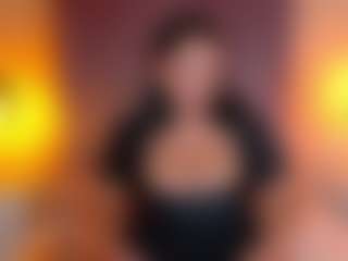 Live cam show with Alice Jones - Middle Aged on Camsoda
