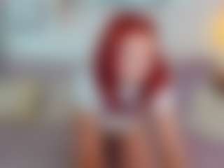 Live cam show with CreamyLissa - MILF on CamClone