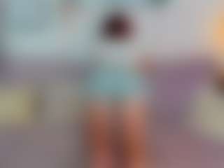 Live cam show with CreamyLissa - Red Hair MILF on Chatstar