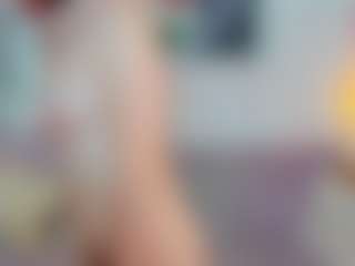Live cam show with CreamyLissa - MILF on crypto-cams