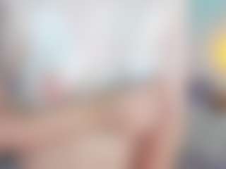 Live cam show with CreamyLissa - Fetish MILF on SxyPornLive