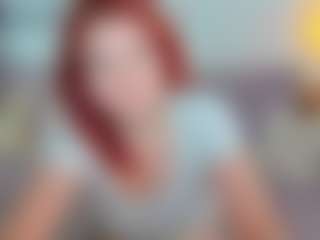 Live cam show with CreamyLissa - Red Hair Shaved Pussy on SpunkLive