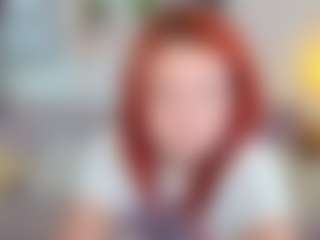 CreamyLissa MILF webcam performer live streaming