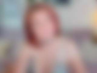 Live cam show with CreamyLissa - Hairy Pussy Toys on Camming Site