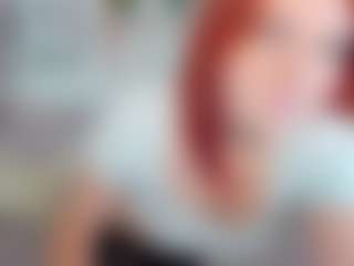 Live cam show with CreamyLissa - Petite MILF on EXY