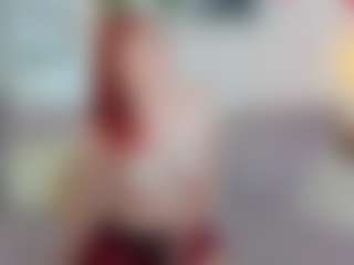Live cam show with CreamyLissa - Petite on camwithhim.com