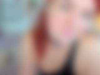 Live cam show with CreamyLissa - Petite MILF on Strip Flash - Live Sex Shows
