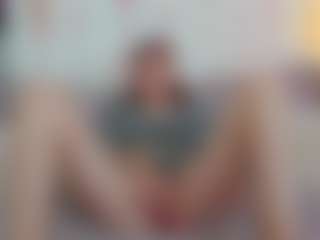 Live cam show with CreamyLissa - Bedroom Red Hair on Soda Cam