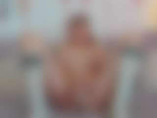 Live cam show with CreamyLissa - Bedroom Red Hair on Camsoda