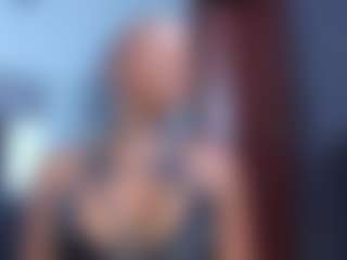 Live cam show with Coco-Kiiss - Ebony on Adult Interactions | colombia
