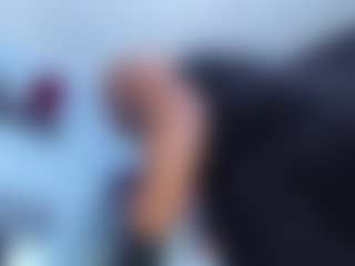 Live cam show with Coco-Kiiss - Spit on Latina Girls