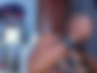 Live cam show with Coco-Kiiss - Black on Stripli.com