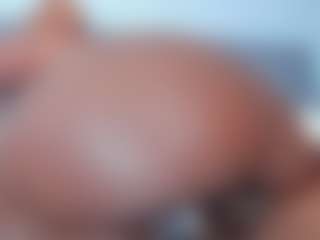 Live cam show with Coco-Kiiss - Spanks on StripNow