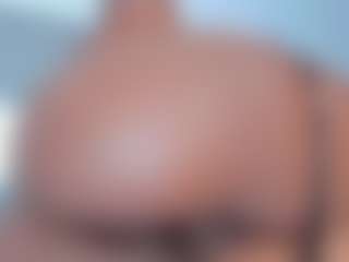 Live cam show with Coco-Kiiss - HD on Gym Cam Girls