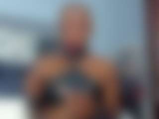 Live cam show with Coco-Kiiss - Athletic on Strip Flash - Live Sex Shows