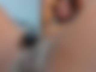 Live cam show with Coco-Kiiss - Fingers on galaxygirlnitro.com
