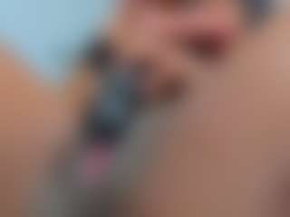 Live cam show with Coco-Kiiss - Fingering on hrnylive.com