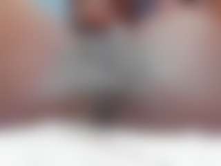 Live cam show with Coco-Kiiss - Athletic Ebony on Livezox