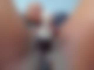 Live cam show with Coco-Kiiss - Oil on livesuperchat.net