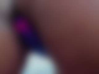 Live cam show with Coco-Kiiss - Ebony on Gym Cam Girls | colombia