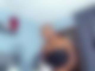 Live cam show with Coco-Kiiss - Nipple Piercings on Big Tits