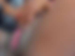 Live cam show with Coco-Kiiss - Shaved on Camsoda