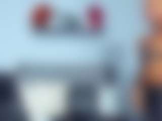 Live cam show with Coco-Kiiss - Nipple Piercings on Gym Cam Girls