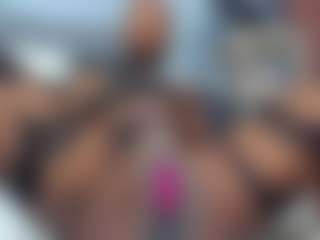 Live cam show with Coco-Kiiss - Athletic Ebony on Camming Site