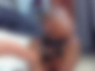 Live cam show with Coco-Kiiss - Latex on AdultVida.com