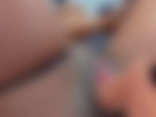 Live cam show with Coco-Kiiss - Oil on CamwithHer