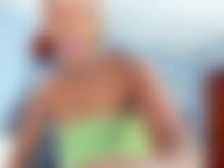Live cam show with Coco-Kiiss - Oil on sexylive.show