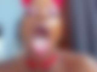 Live cam show with Coco-Kiiss - Athletic Ebony on Camming Site
