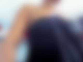 Show live cam dengan Coco-Kiiss - Whip di Camsoda