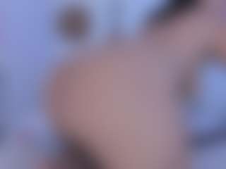 Live cam show with GinnaPalmer - White MILF on madthumbs