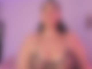 Live cam show with GinnaPalmer - Deepthroat on friskycurves.com