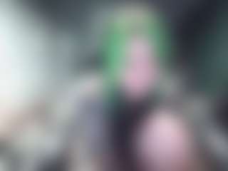 Live cam show with Sallylynn - Brown Hair on chickslive.net