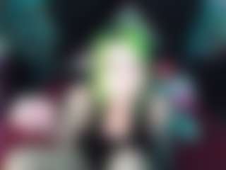Live cam show with Sallylynn - Spread on StripNow