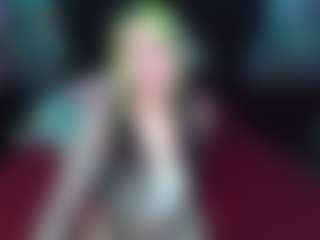 Live cam show with Sallylynn - Brown Hair on Soda Cam