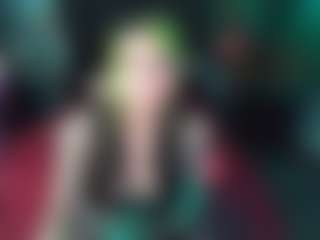 Live cam show with Sallylynn - Wet on Lustler