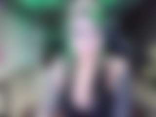 Live cam show with Sallylynn - Curvy Small Tits on livesuperchat.net
